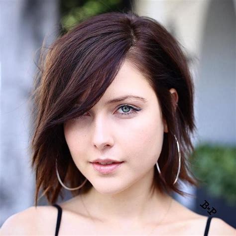 Spectacular Short Bob Hairstyles With Wispy Bangs But Sideparted