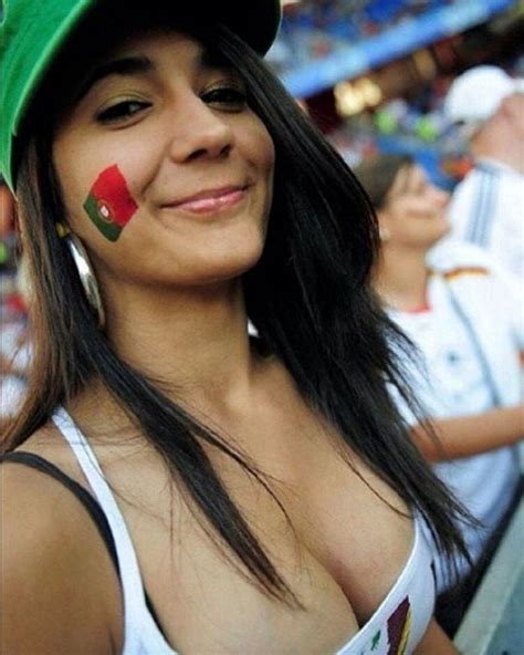 31 Pics Of Gorgeous Fans Of The Fifa World Cup 2018 To Entertain You 04 Hot Fan Hot Football