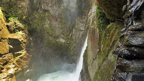 Pailón Del Diablo Una Impresionante Cascada En Ecuador
