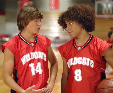 The Real Reason Why Doesn't Zac Efron Sing In High School Musical