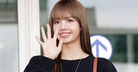 Black & pink (not officially announced, but officially used on group's logo and. Lisa Manoban prefers 'fries before guys' like all ...