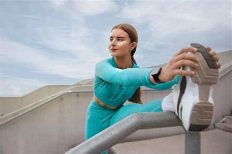 Premium Photo Fitness Sport Girl In Sportswear Doing Yoga Fitness