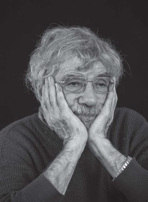 Humberto maturana born september 14 1928 in santiago chile is a chilean biologist many consider him a member of a group of secondorder cybernetics theor. Víctor Rey