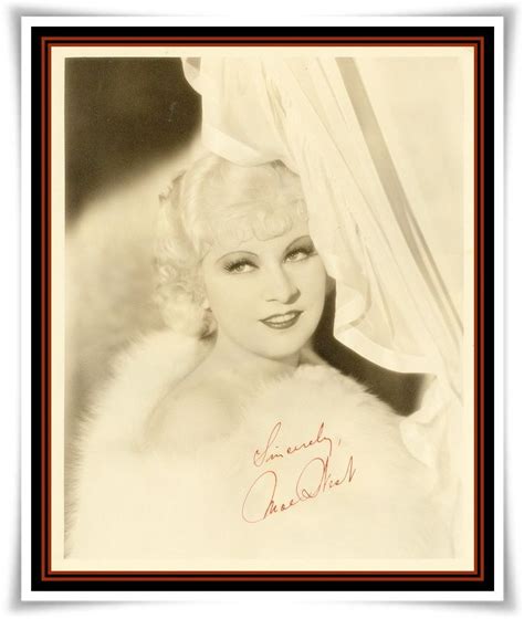 mae west hollywood glamour old hollywood mae west classic actresses