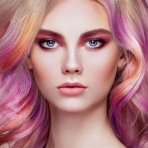 Tahe Beauty Fashion Model Girl With Colorful Dyed Hair
