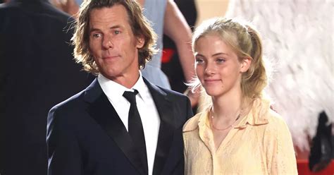 Julia Roberts 16 Year Old Daughter Hazel Makes Red Carpet Debut At Cannes