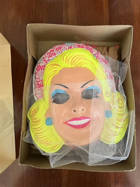 Collegeville Costume “Beautiful bride” Size Large Children’s Mask