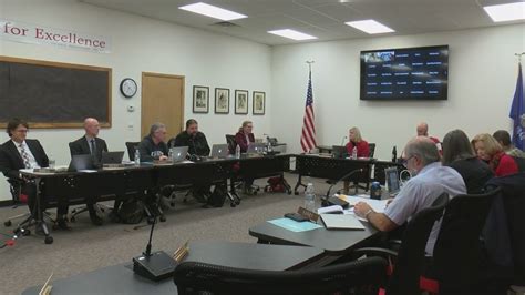 Neenah School Board Votes To Close Roosevelt Elementary Restructure