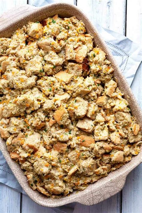 the best traditional thanksgiving classic stuffing recipe foodtasia