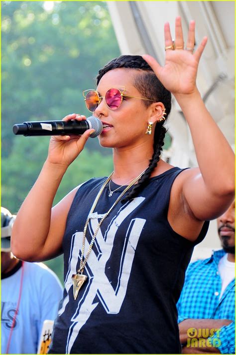 Alicia Keys Makes Special Appearance at Harlem Week 2015!: Photo 3440197 | Alicia Keys Pictures ...