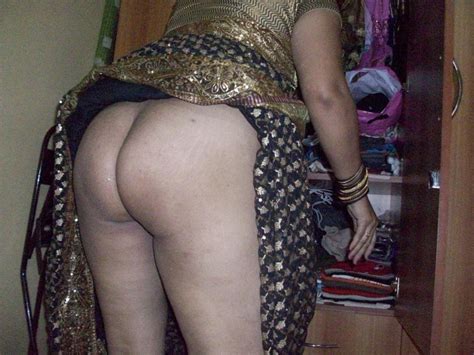 Indian Aunty Lifting Saree Nude Photos Telegraph
