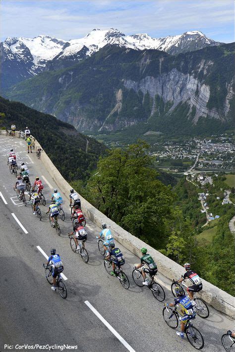 Alp Dhuez Climbed By The Peleton Tour De Francia Ciclismo Y Deportes