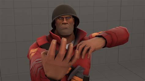 Tf2 Soldier 4 Beast Boy Guy Holding Up Four Fingers Know Your Meme