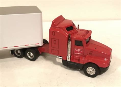 Diecast Ertl Kenworth T600a 164 Cfl Contract Freighter Inc Semi Truck