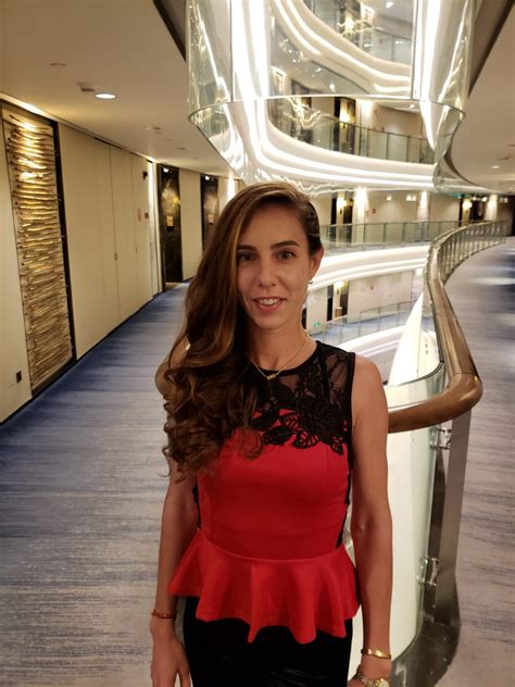 Professional tennis player 🇷🇴️🎾 #20 career high wta singles #24 doubles rank @lottotennis @wilsontennis🎾 member of fed cup 💯cod discount:miki5 👇🏻 gymbeam.ro. The 2018 Off-court Pictures Thread - Page 279 - TennisForum.com