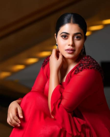 Actress Shamna Kasim S Super Hot Look In Red Outfit Viral