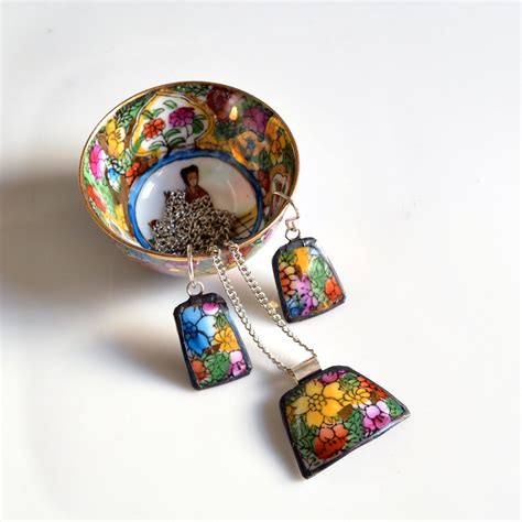 Broken Plate Pendant And Earring Set Colorful Japanese Floral