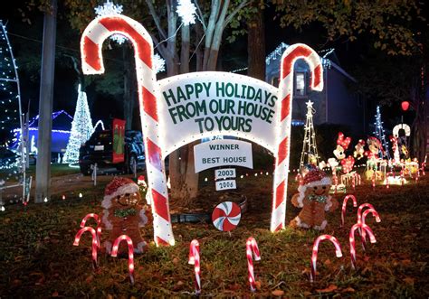 Houstons Best Neighborhoods To See Christmas Lights
