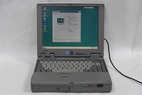 Toshiba Tecra 500cdt13 Pentium 32mb13gbcdwindows 95 Vintage