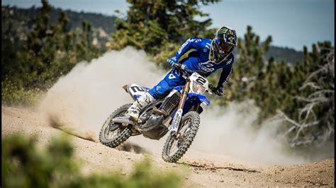 Ryan villopoto puts all the weight and drive to the rear wheel, and is one with the bike. Ryan Villopoto's 2019 Yamaha WR450 Project - YouTube