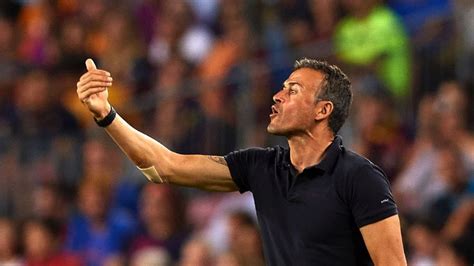 Luis enrique no quiso entrar en juicios de valor propios sobre la jugada, explicando que él en ningún momento ha podido ver la jugada repetida Luis Enrique - Barcelona-Man City to be decided by players ...