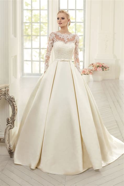 Elegant Simple Long Sleeve Wedding Dresses With Lace 2019 High Neck