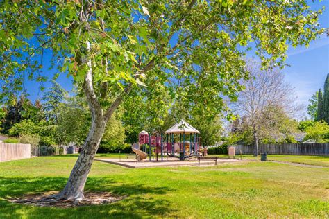 Rosswood Park - Cordova Recreation and Park District