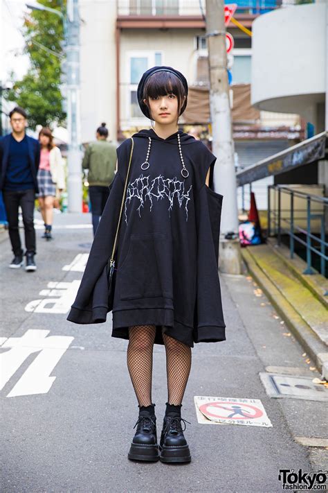 Harajuku Girl In All Black Fashion W Never Mind The Xu Demonia