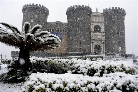 Neve a Napoli: le migliori foto | Radio Deejay