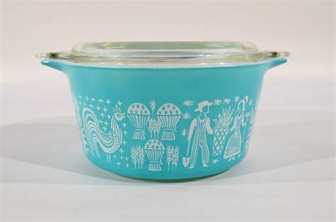 pyrex butterprint casserole dish white on turquoise vintage pyrex casserole with lid etsy