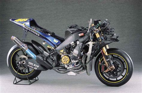Motogp創成期 Yamaha Yzr M1（2004）後編 〜wgpからmotogpへ 4サイクル990㏄時代の初代gpマシンたち