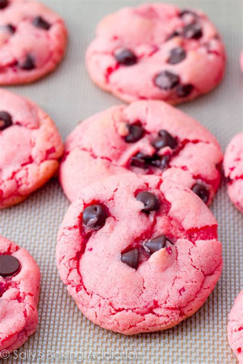 These cake mix hacks can turn them into amazing desserts everyone will love. Sensational Strawberry Chocolate Chip Cake Mix Cookies ...