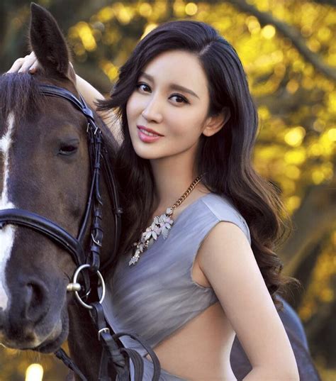 Zhang Meng Makes Her Sexy Appearance Her Hot Figure Is Forward And