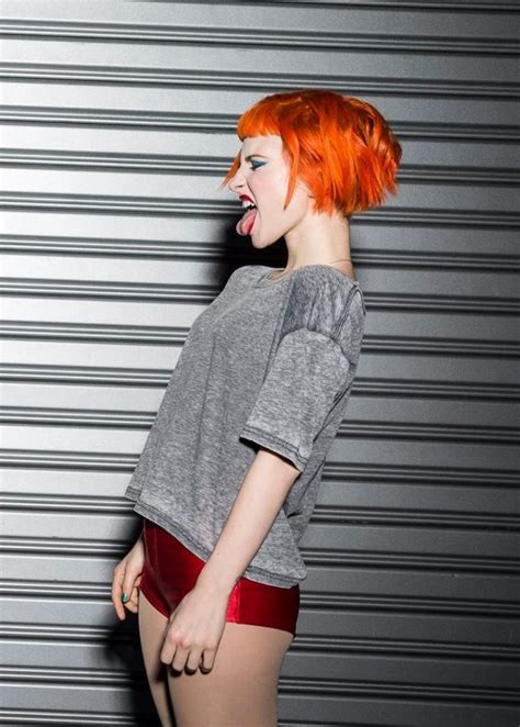 Hayley Williams Hot Bikini Pictures Looking Sexy In Dyed Blue Short Hair