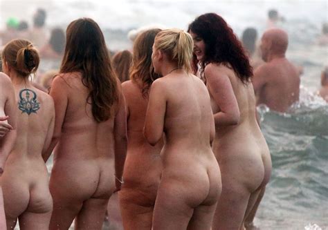 In Pictures Hundreds Strip Off For North East Skinny Dip At Druridge