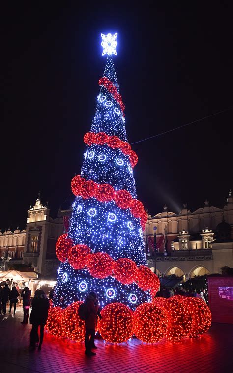 Christmas Trees Around The World Christmas Countdown 2021