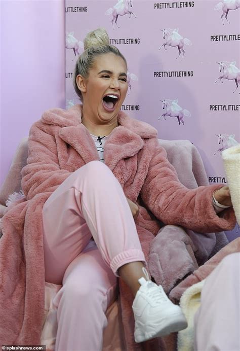 Love Islands Molly Mae Hague Wears Faux Fur Pink Coat Daily Mail Online