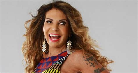 In 2019, her album o ouro do pó da estrada was. Elba Ramalho lança EP com três músicas inéditas - Diversão e Arte - Correio Braziliense