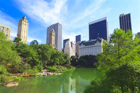 Get Summer Started With a Memorial Day Escape to NYC | Midtown
