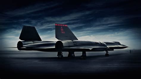 Blair Bunting Captures The Essence Of The Sr 71 Blackbird In These