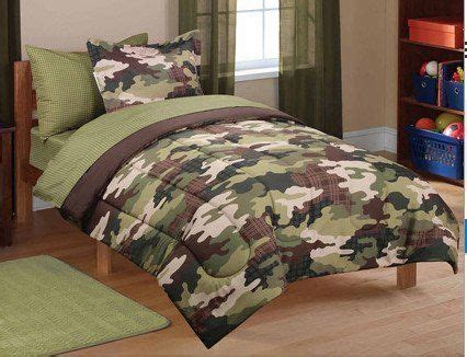 Comforters available in twin, twin xl, full, queen and king sizes. Green Camouflage Camo Boys Twin Comforter Set 5 Piece Bed ...