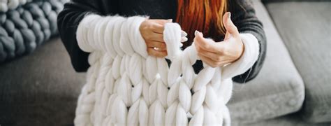 How to make a chunky knit blanket - DIY guide for ...