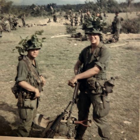 1st Cav 25 A Com Vietnam War Photos Braves Military Person