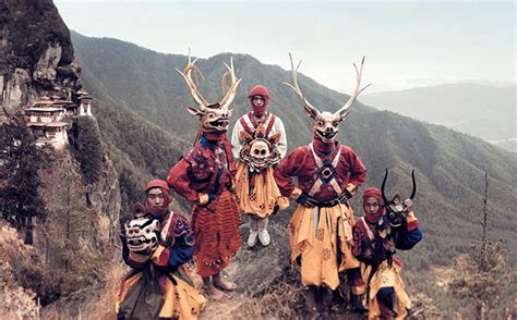21 Stunning Photos Of Indigenous Tribes From All Over The World Demilked