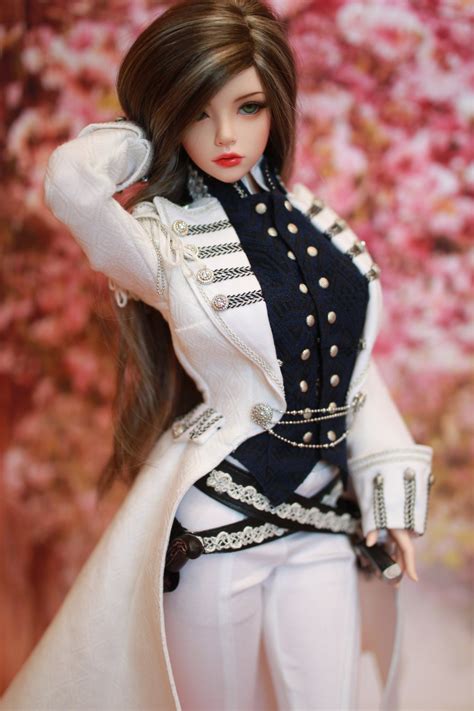 Pin By Mikaela On Bjd And Ooak Bjd Dolls Girls Fashion Dolls Ball Jointed Dolls