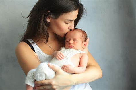 Quais Os Principais Cuidados Com Recém Nascidos Comunidade Alô Bebê