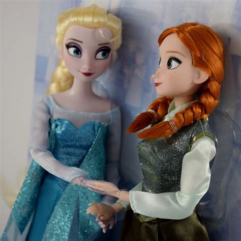 Elsa And Anna Ice Skating Set Us Disney Store Purchase D Flickr