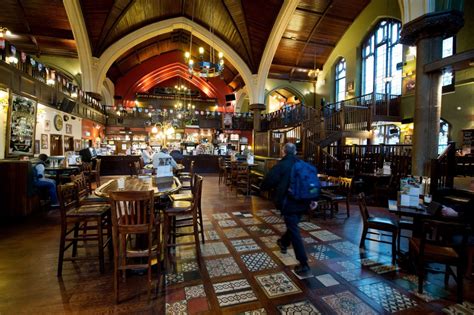 Show off your favorite photos and videos to the world, securely and privately show content to your friends and family, or blog the photos and videos you take with a cameraphone. Birra. Le vecchie chiese trasformate in pub nella ...