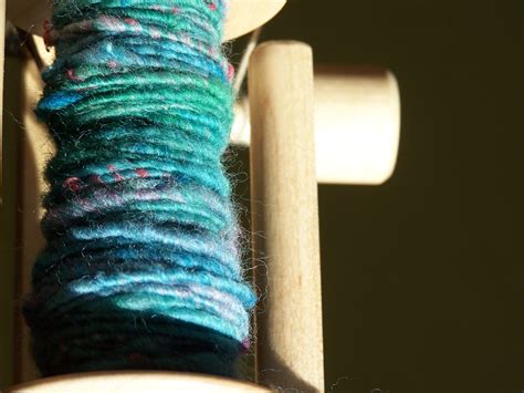 Bellalulu Knit And Spin Art Yarn 101 Core Spinning