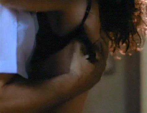 Naked Shannon Cochran In Nypd Blue
